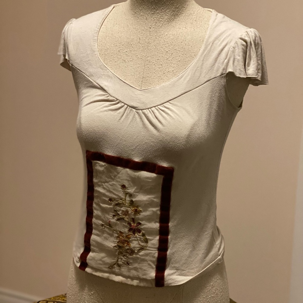 Zara T-shirt v neck